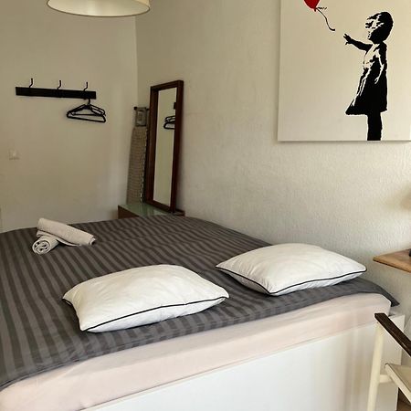 Cool & Central 2 Bedroom In Heart Of Eaux-Vives Женева Екстер'єр фото