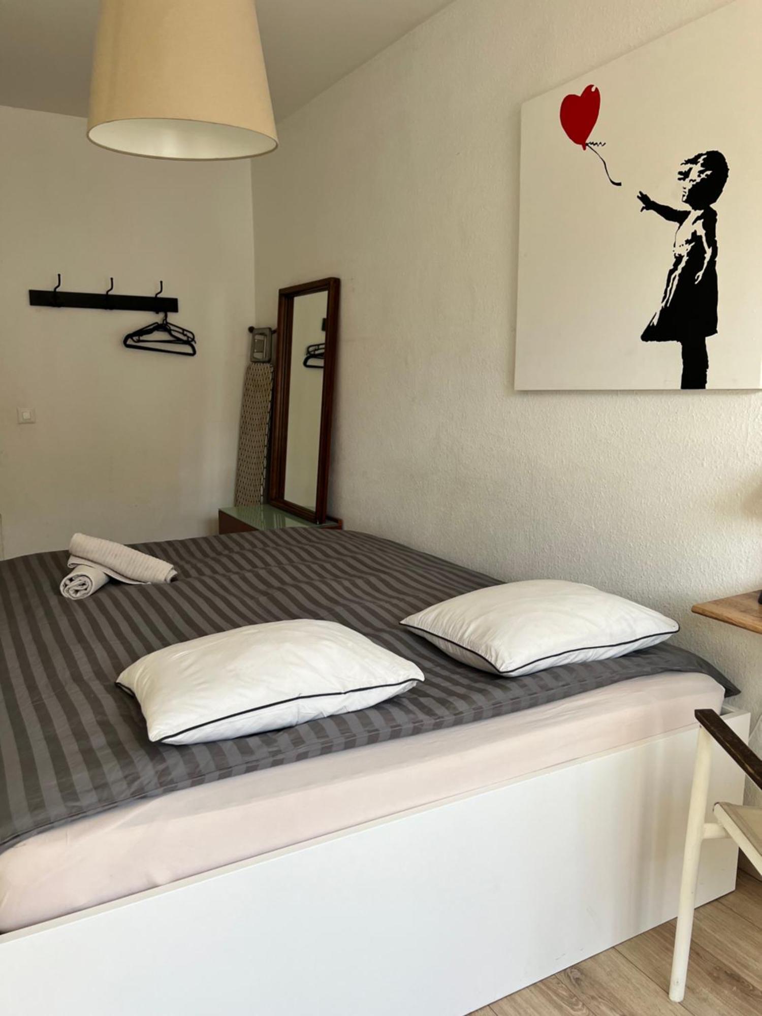 Cool & Central 2 Bedroom In Heart Of Eaux-Vives Женева Екстер'єр фото